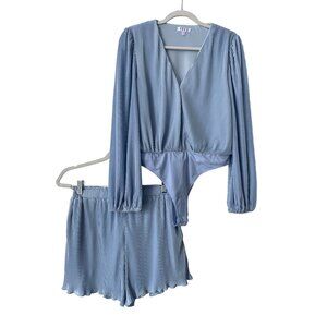 TCEC Two Piece Long Sleeve Bodysuit Shorts Set Womens M Blue V Neck Pleated Chic